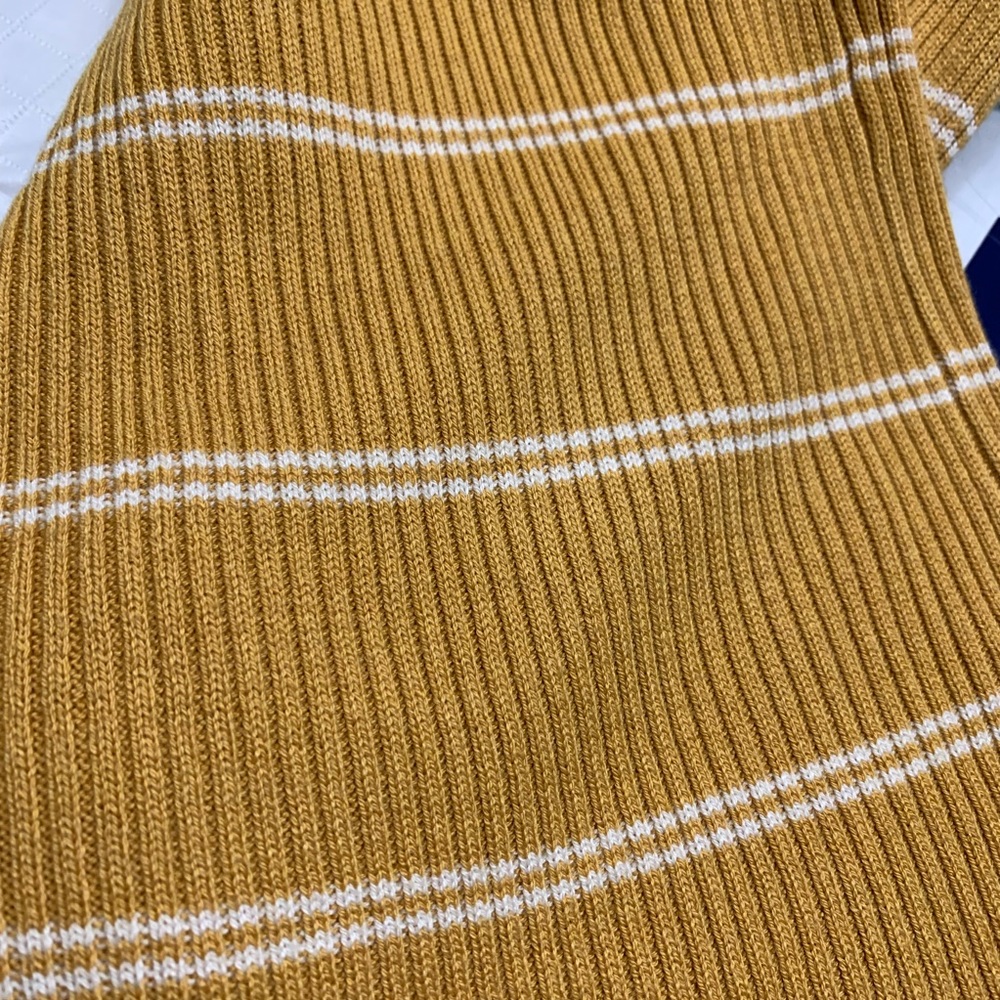 Freshman NEW Ribbed Button Down Tank - Picture 7 of 8